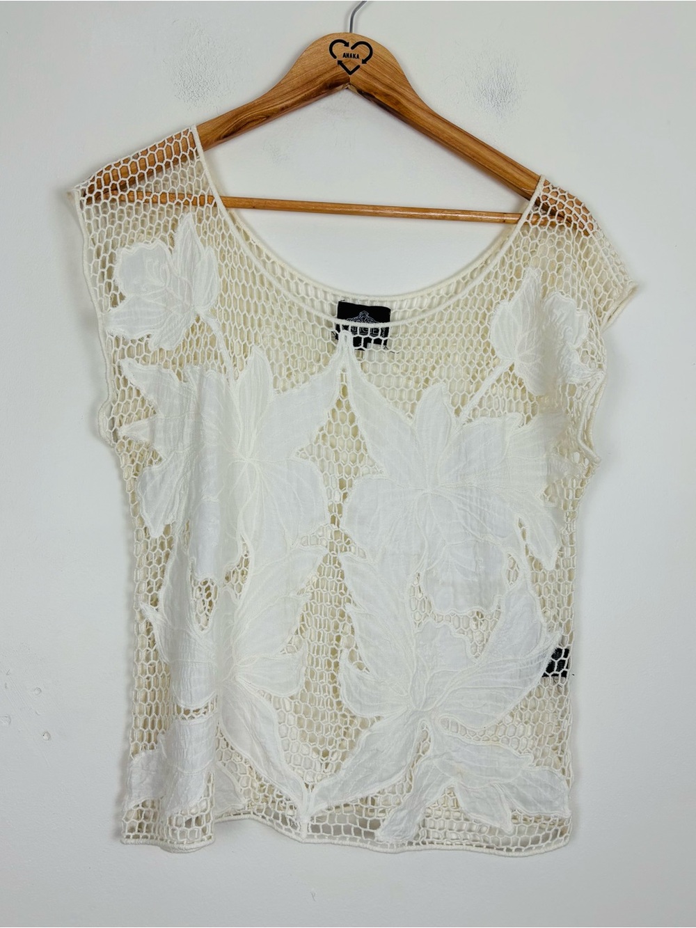 Angie cream white floral appliqué on netting short sleeve top. Small